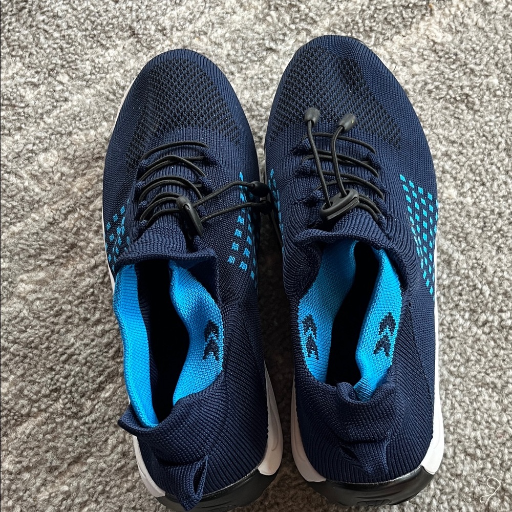 Women’s comfort brand slip on’s worn once, too small for me